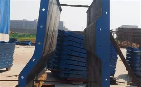 鋼模板廠家：生產鋼模板對加工人員有何要求？